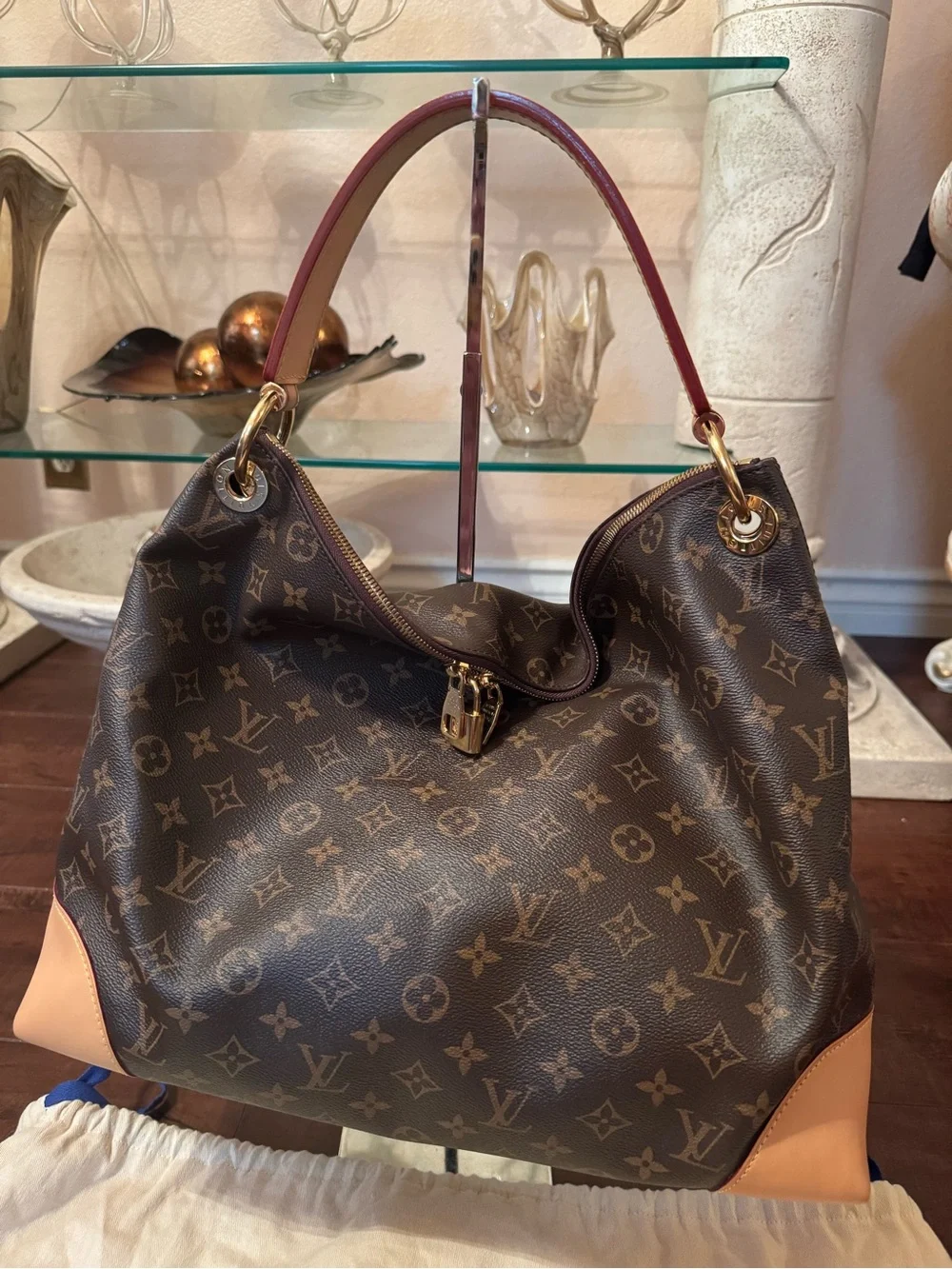 LOUIS VUITTONMonogram Canvas Berri MM Bag